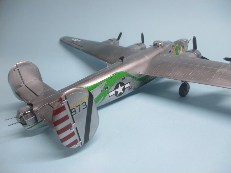 Airfix 1/72 Consolidated B-24J Liberator (05006/06010) - Page 7